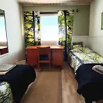 Tallitalo, Spacious And Peaceful In *