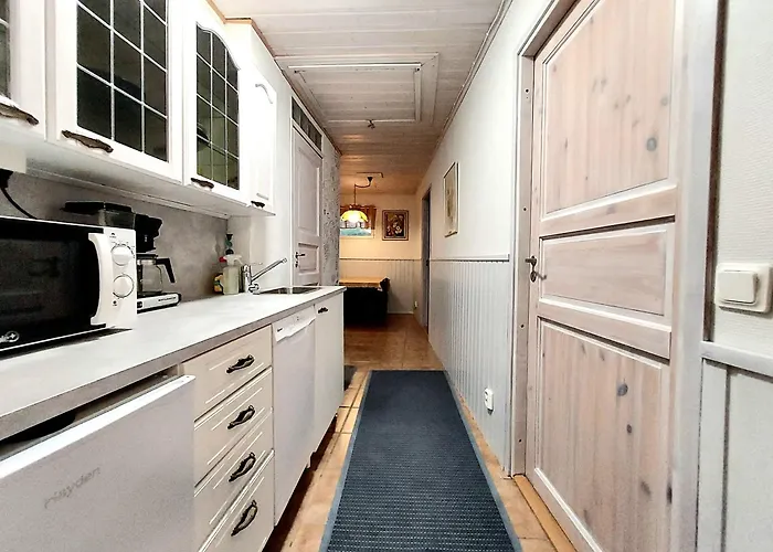 Apartment Garage, Tallitalo